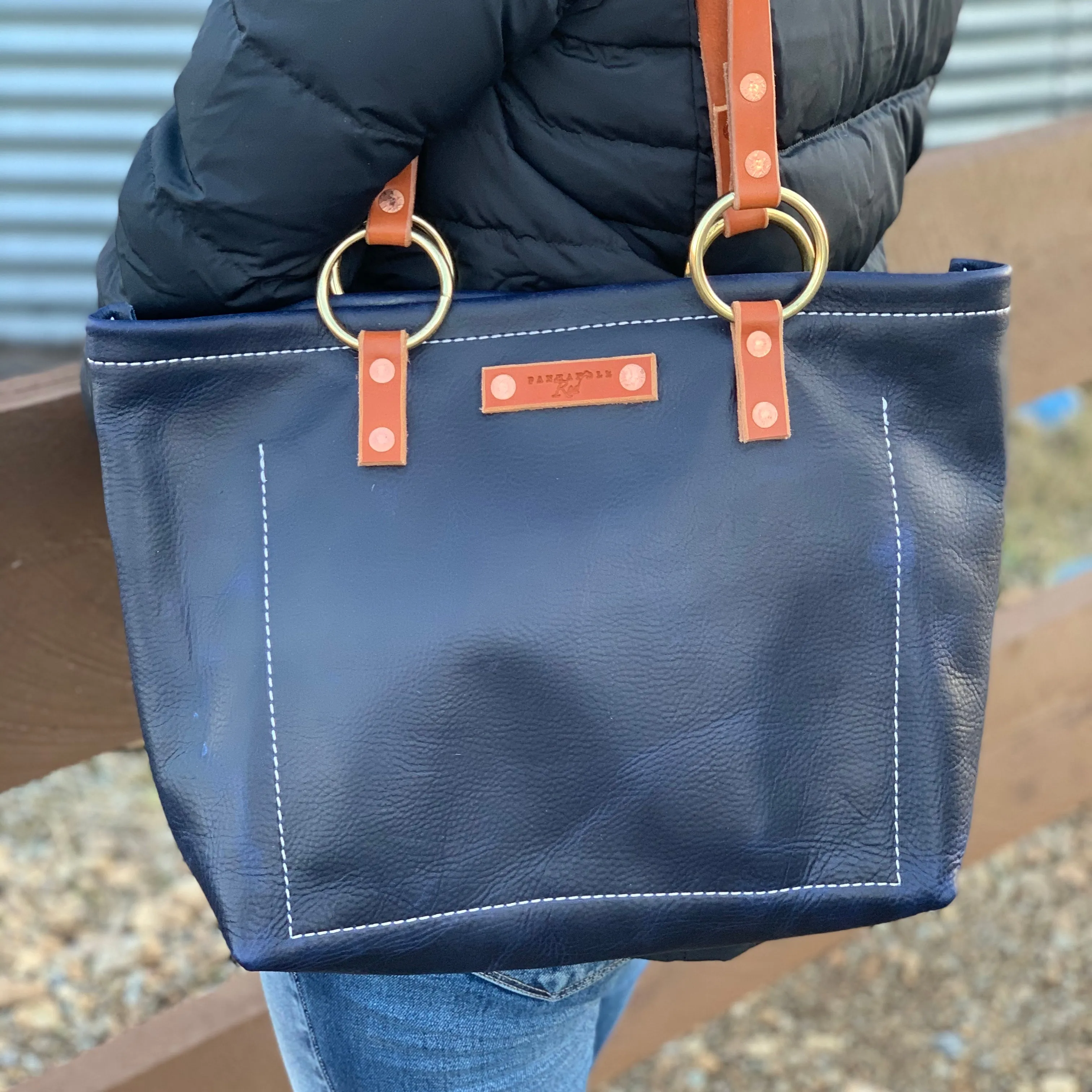 Coeur d 'Alene Blue Leather Tote Bag