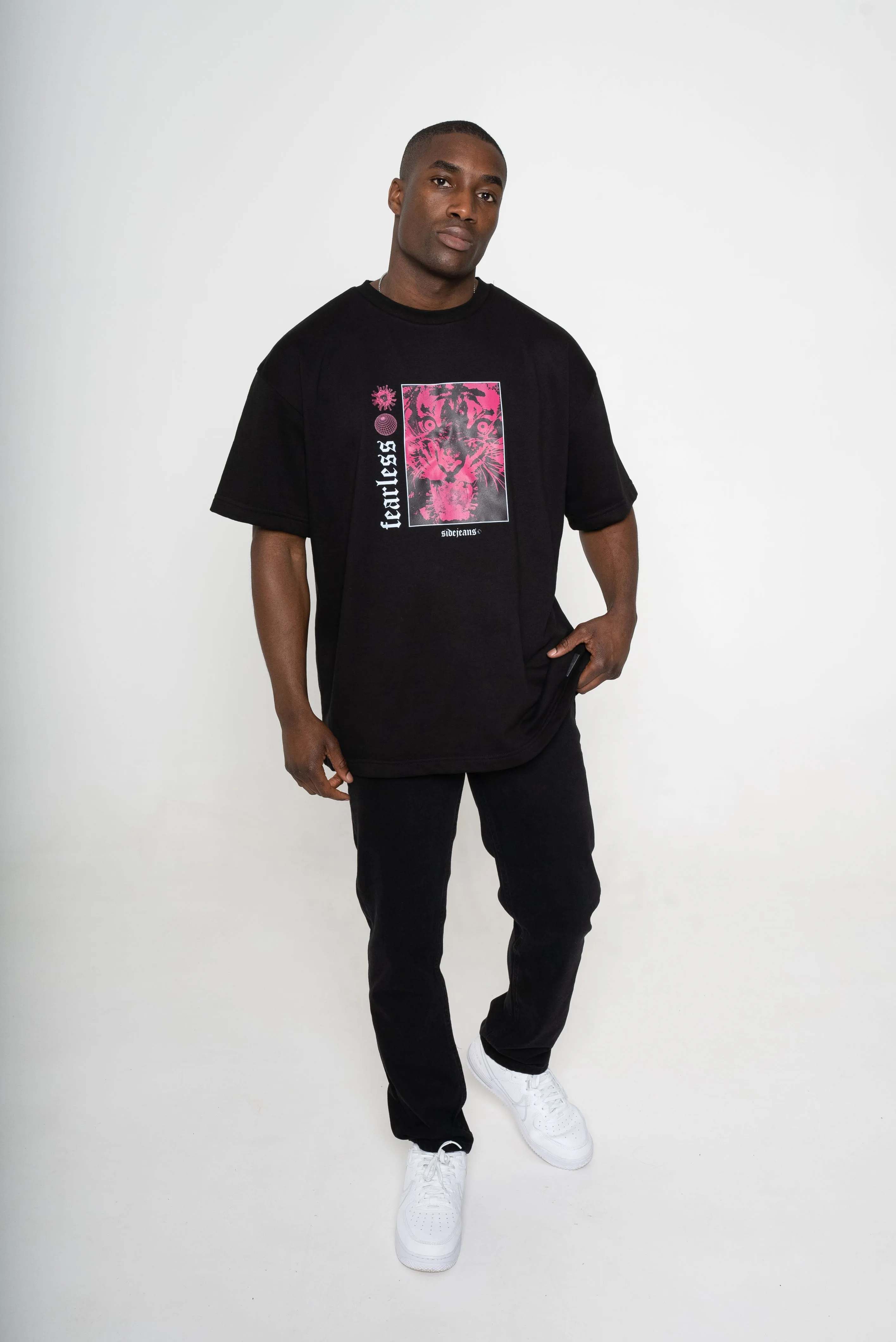 HEAVY FEARLESS MAGENTA/BLACK TEE