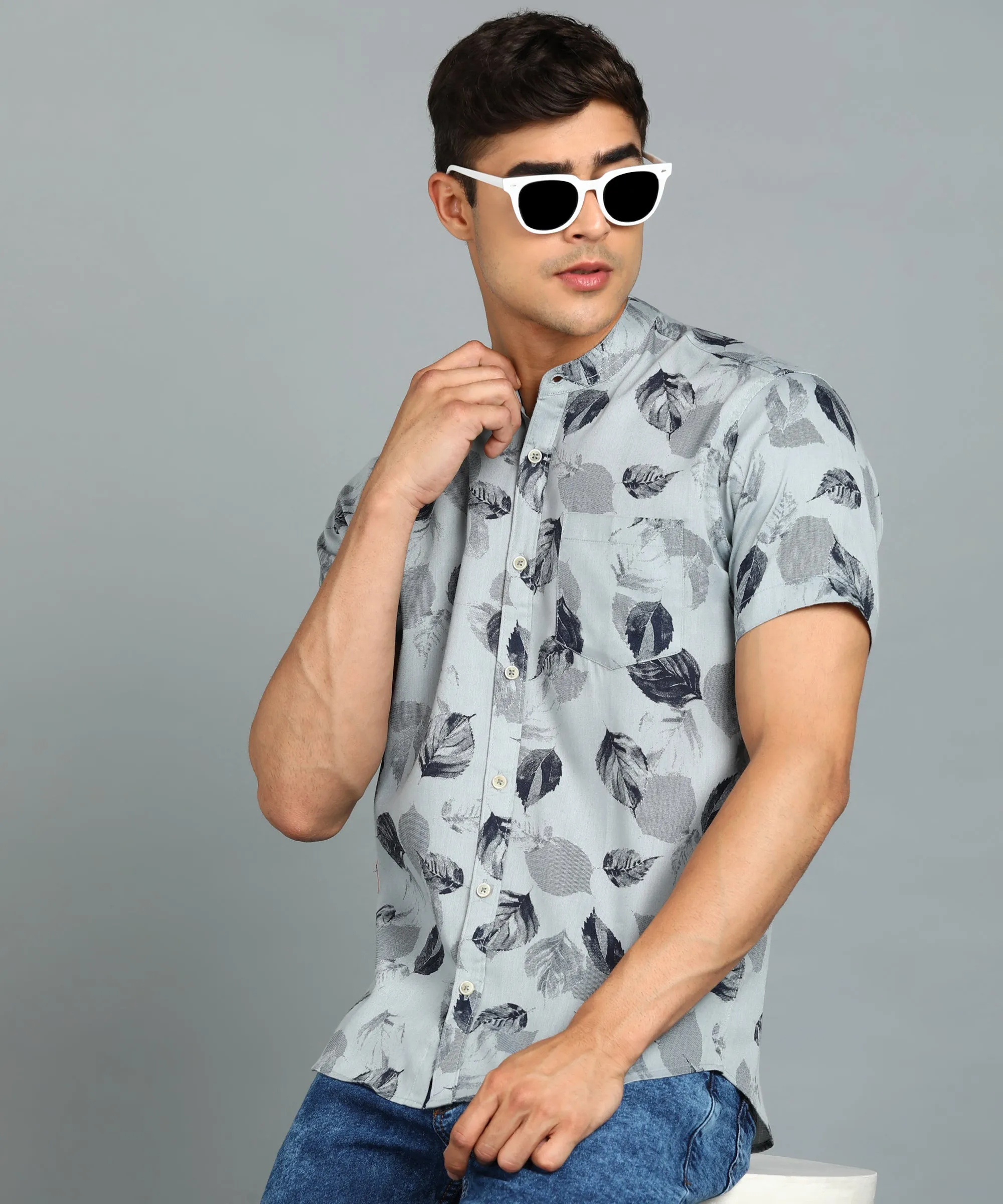 Men's Grey Cotton Half Sleeve Slim Fit Casual Floral Printed Shirt