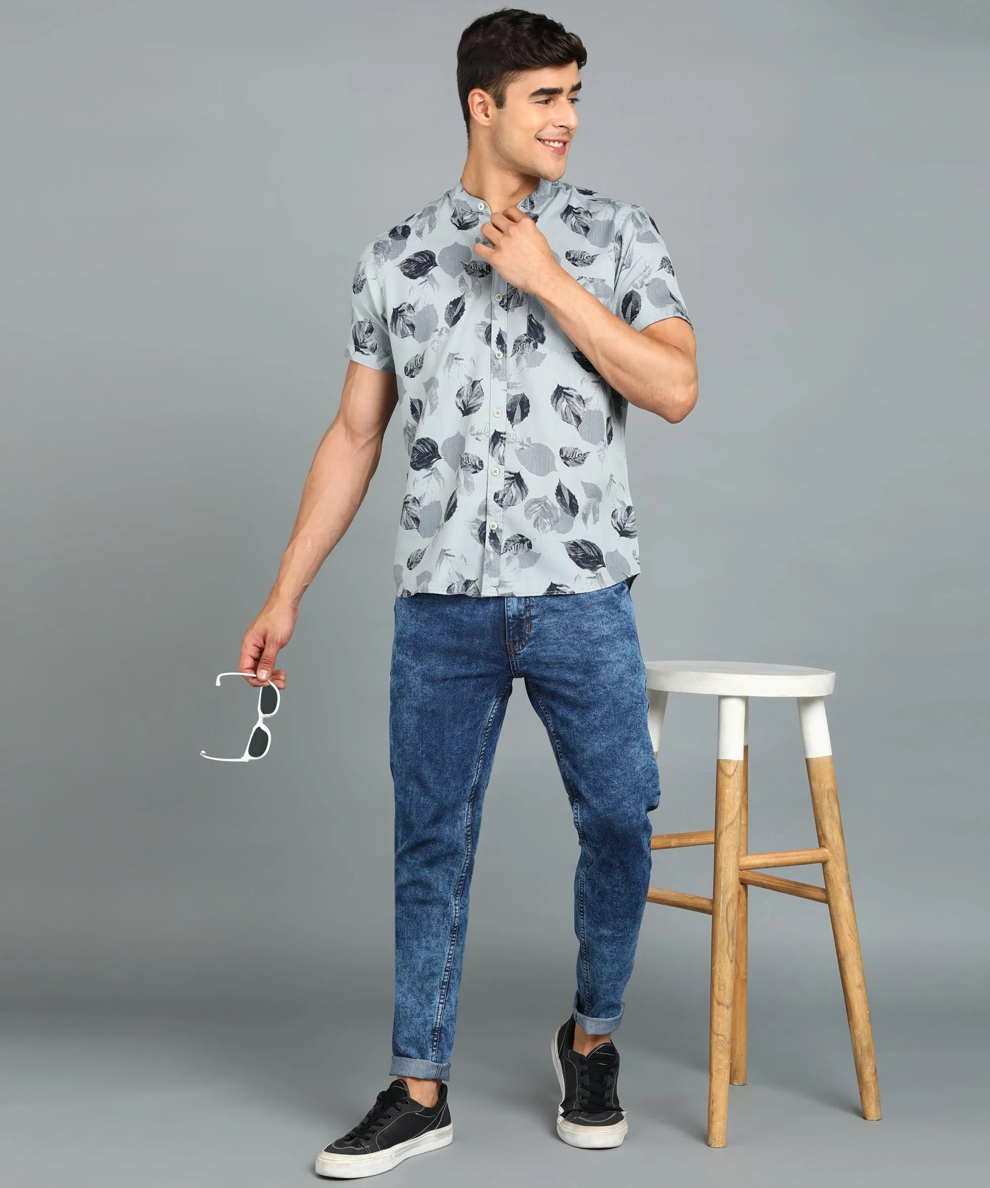 Men's Grey Cotton Half Sleeve Slim Fit Casual Floral Printed Shirt